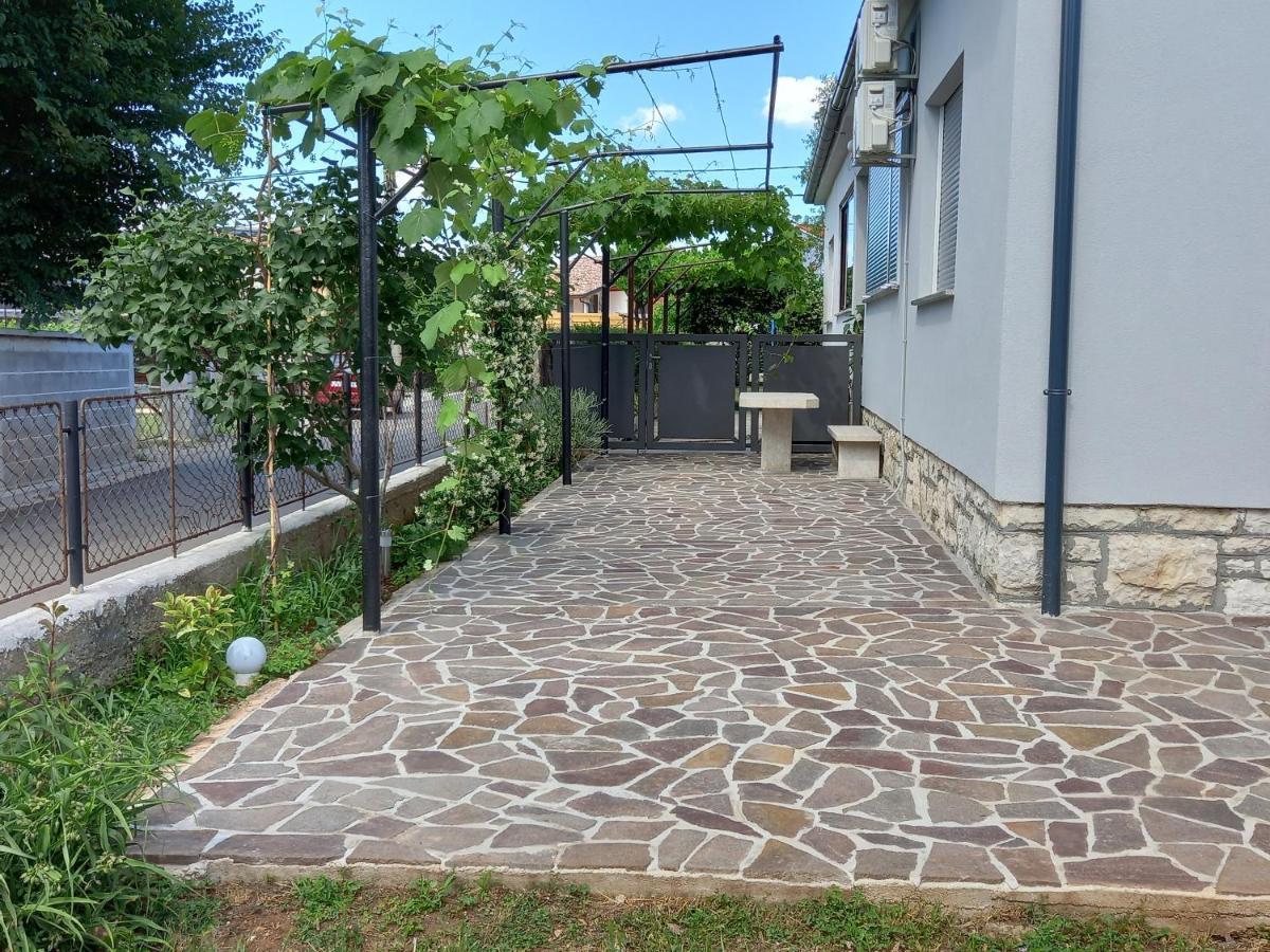 Holiday House Chill Out Loborika Marcana Экстерьер фото